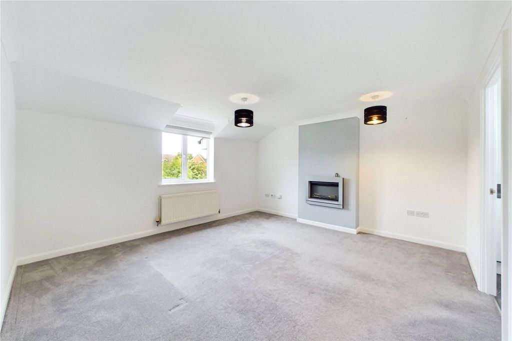 Property photo 2 of 12 Living Room