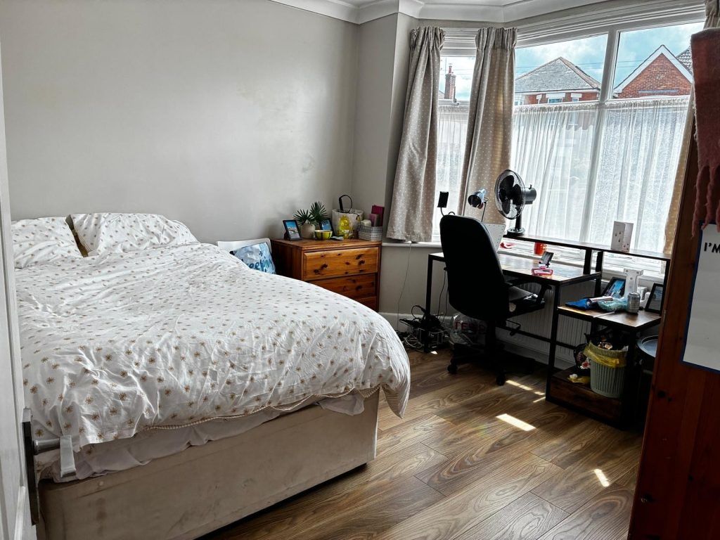 Property photo 2 of 8