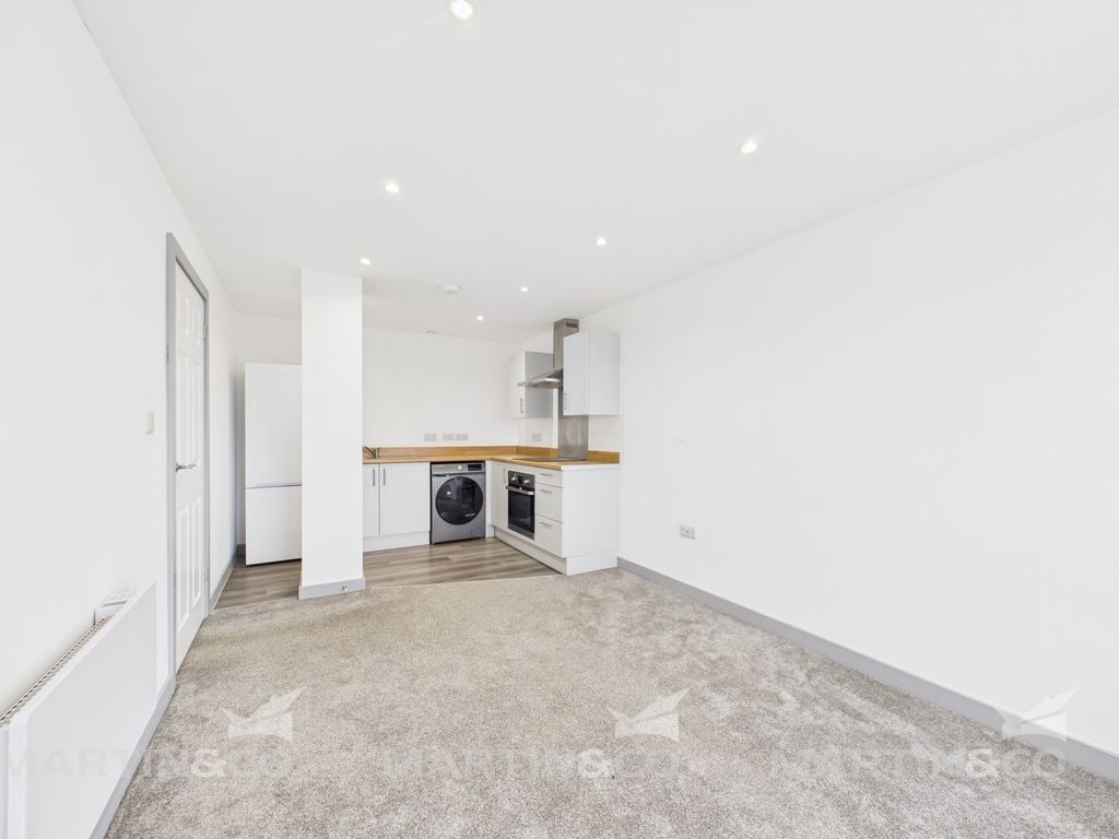 Property photo 2 of 6 Cam02406G0-Pr0423-Still001
