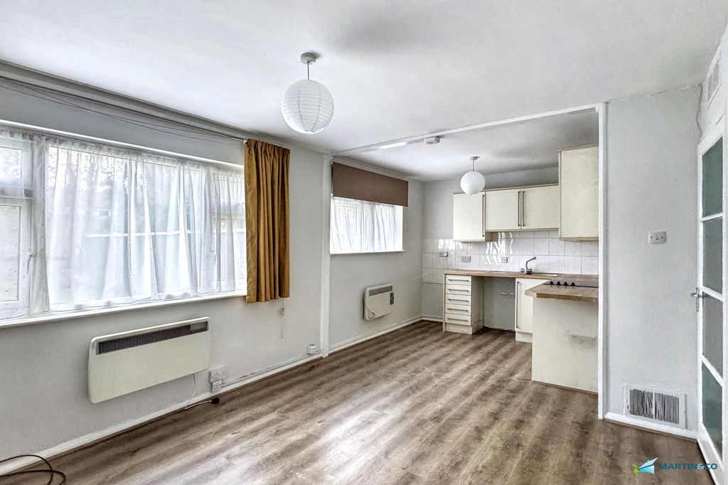 Property photo 2 of 8 Img_4825