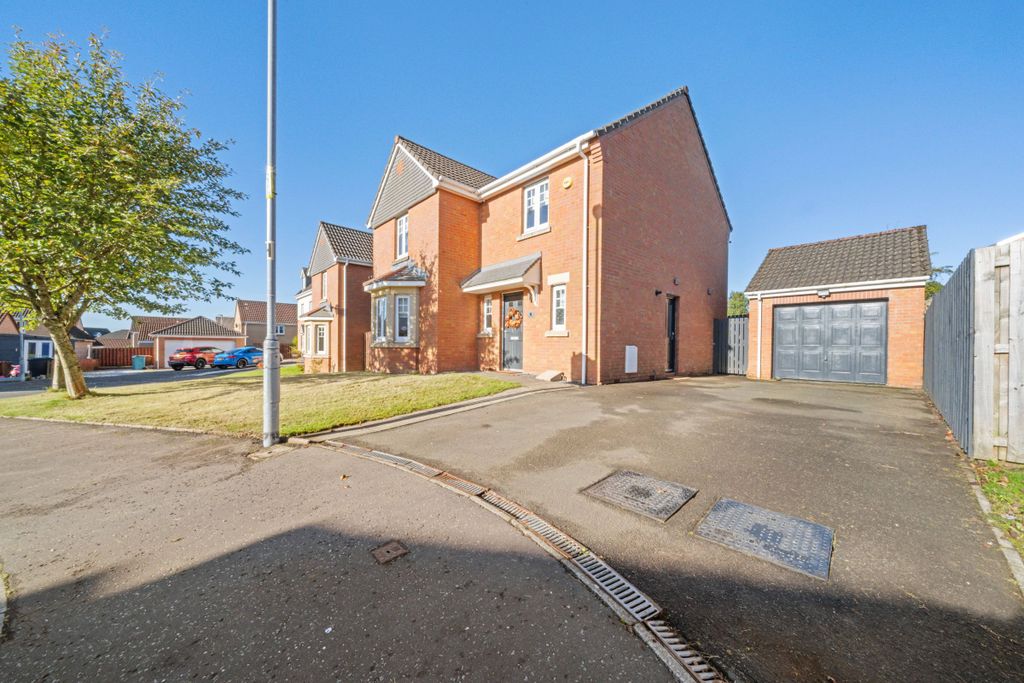 Property photo 1 of 25