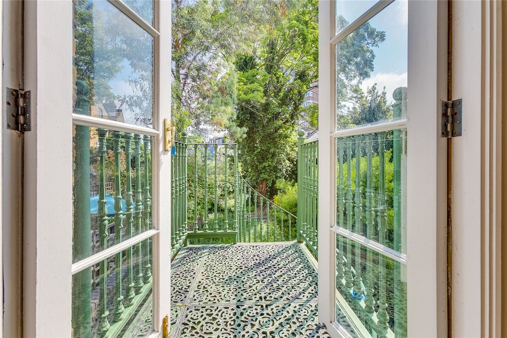 Property photo 2 of 7