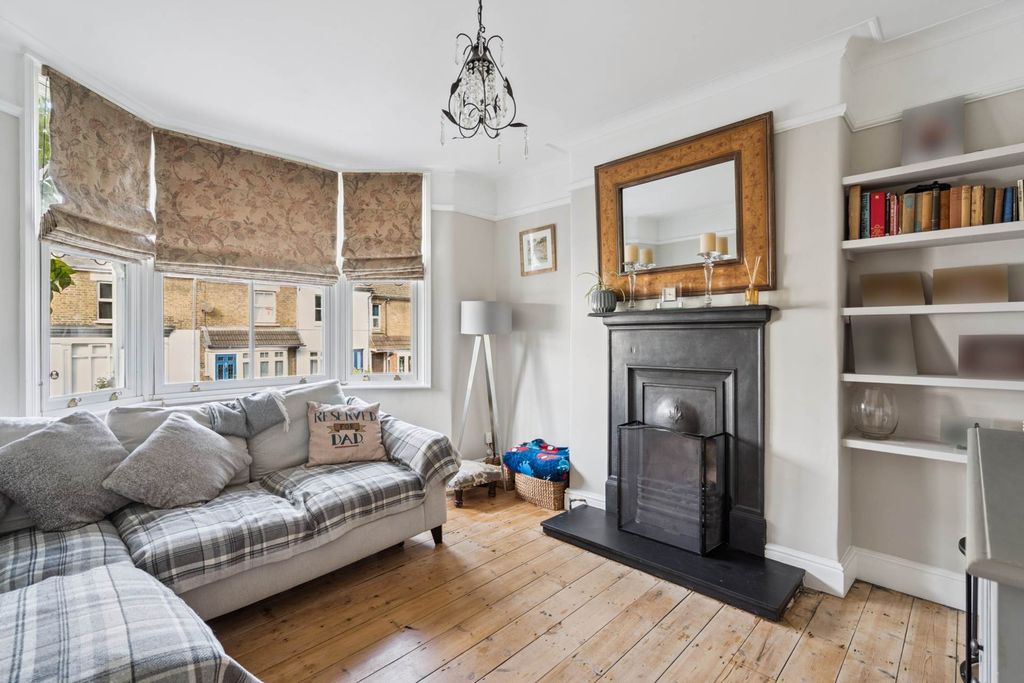 Property photo 2 of 17