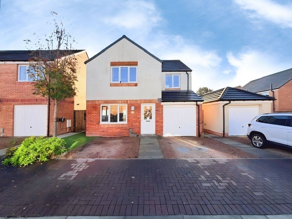 Property photo 2 of 34