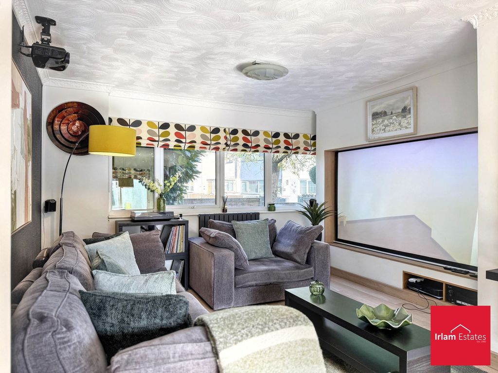 Property photo 2 of 31