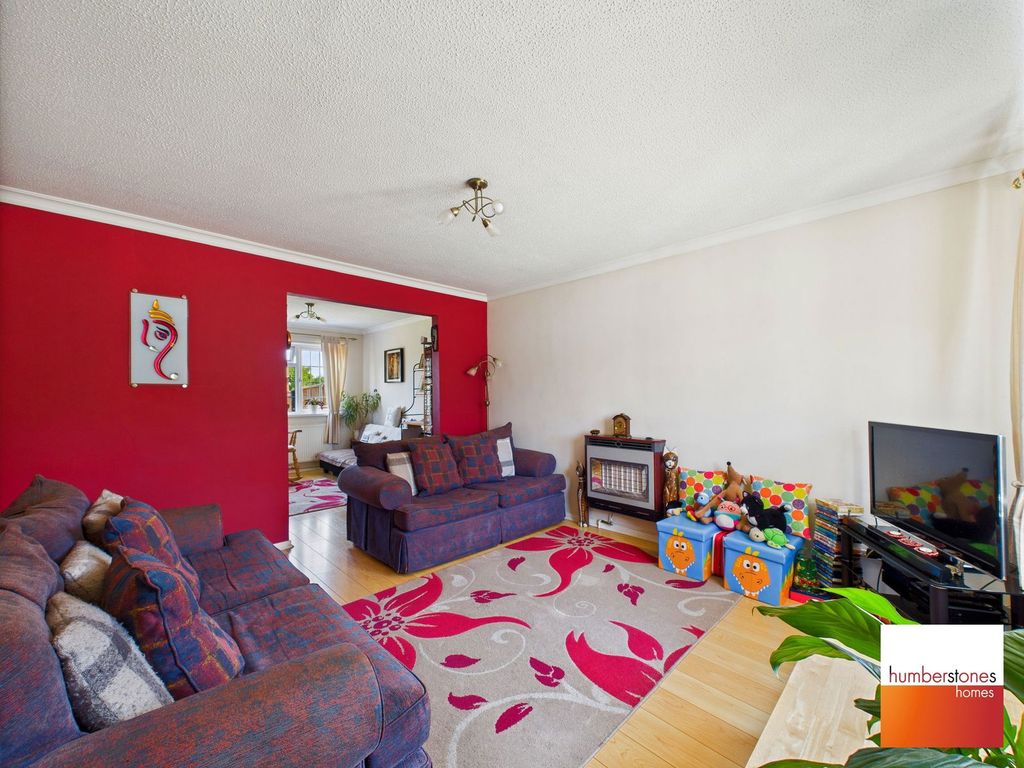 Property photo 2 of 18