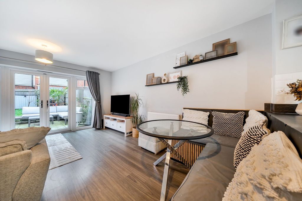 Property photo 3 of 17