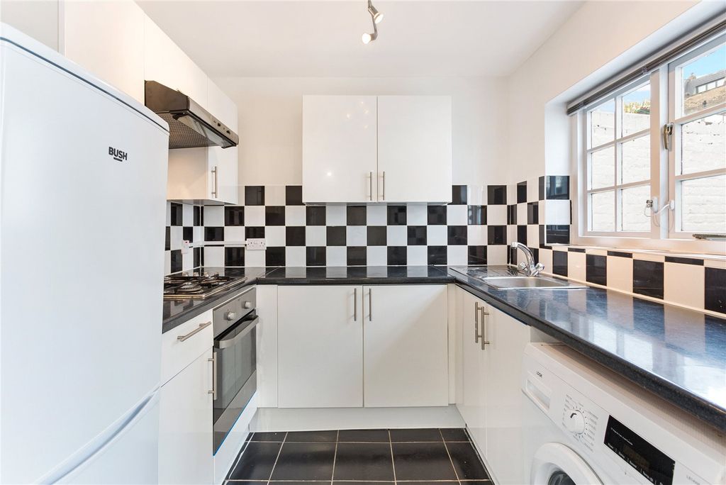 Property photo 1 of 8 Kitchen