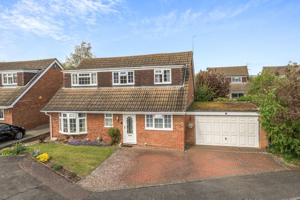 Property photo 1 of 17
