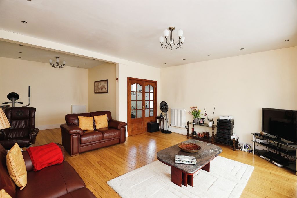 Property photo 3 of 15
