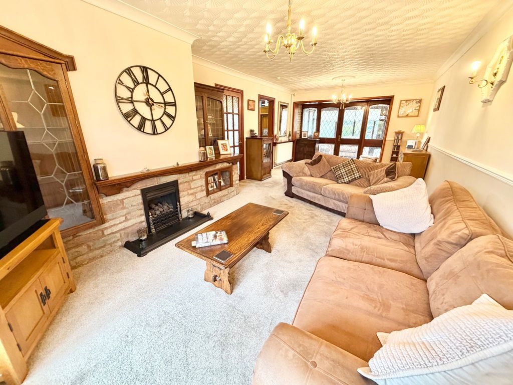 Property photo 1 of 31