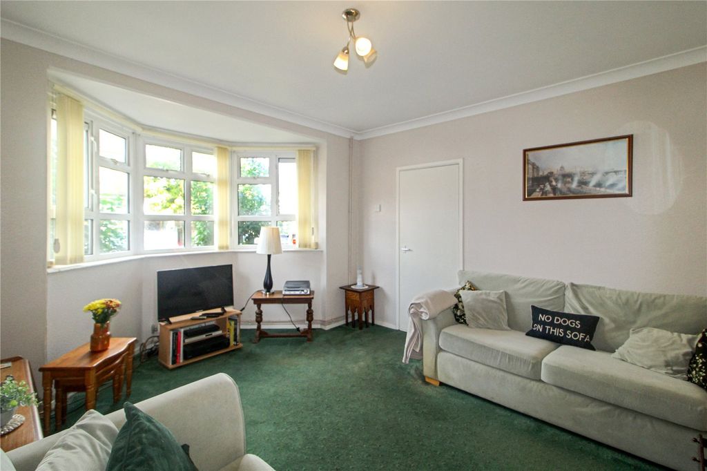Property photo 2 of 17 Picture No. 05