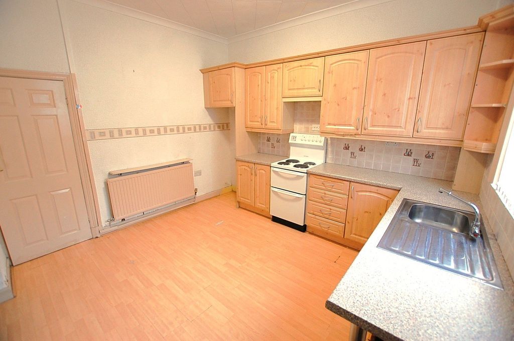 Property photo 3 of 10 Picture No. 19