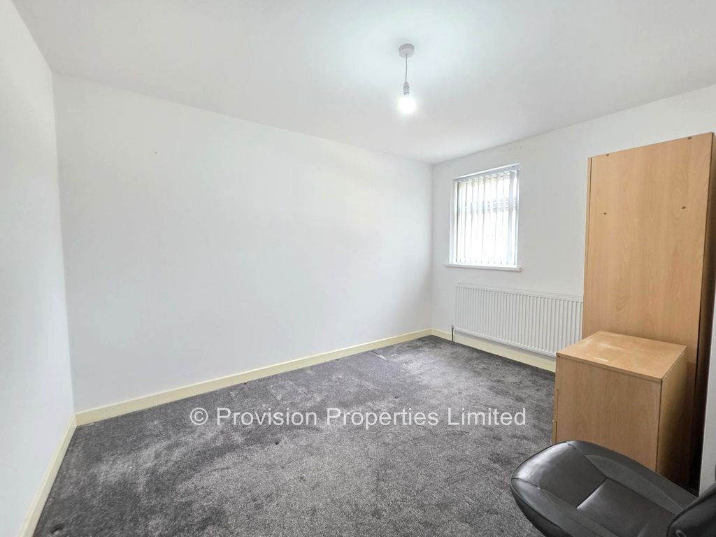 Property photo 3 of 10 Photo