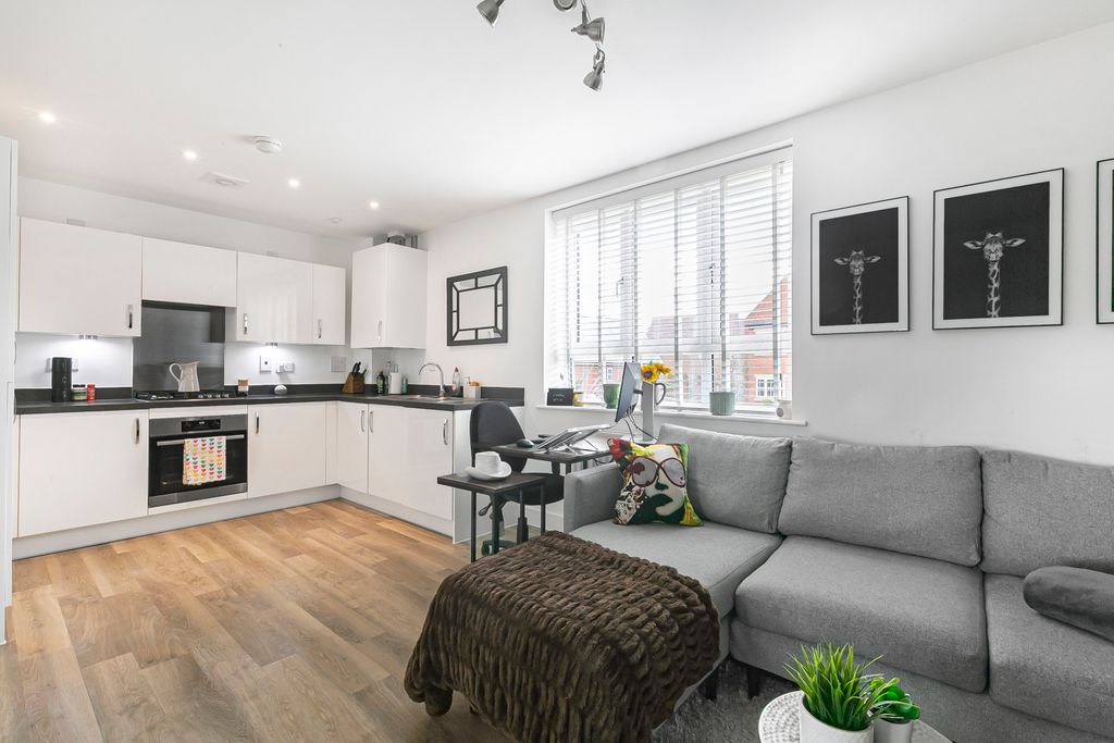 Property photo 1 of 12 Kitchen/Living Room