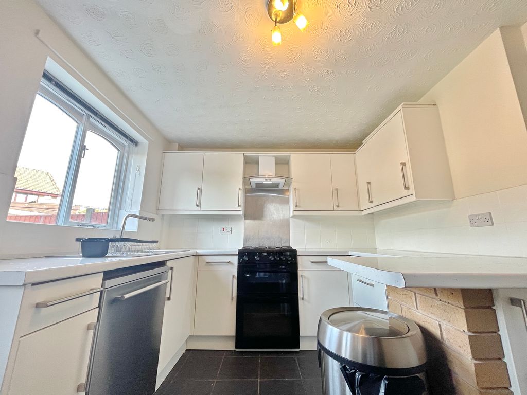 Property photo 3 of 38