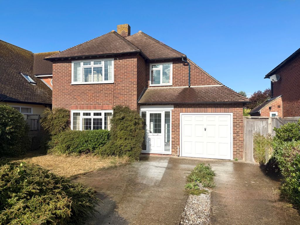 Property photo 1 of 11 22 Cove Road Front