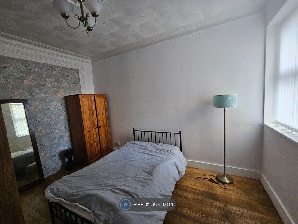 Property photo 1 of 4
