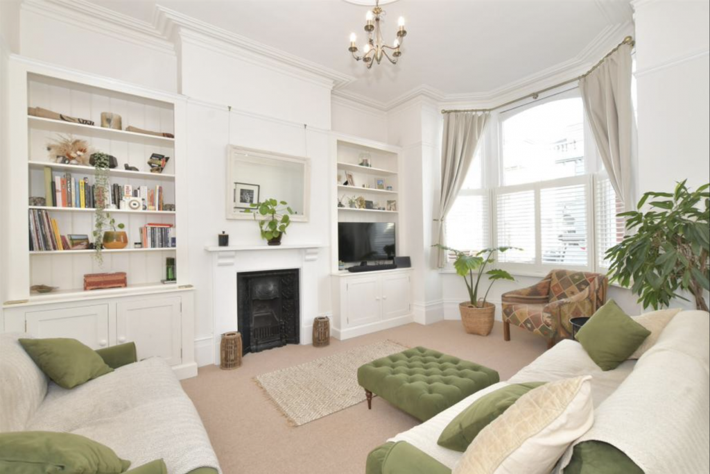 Property photo 2 of 23