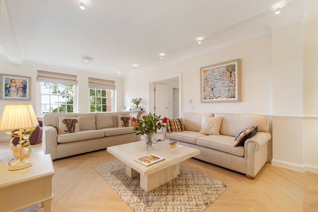 Property photo 2 of 11 Picture No. 08