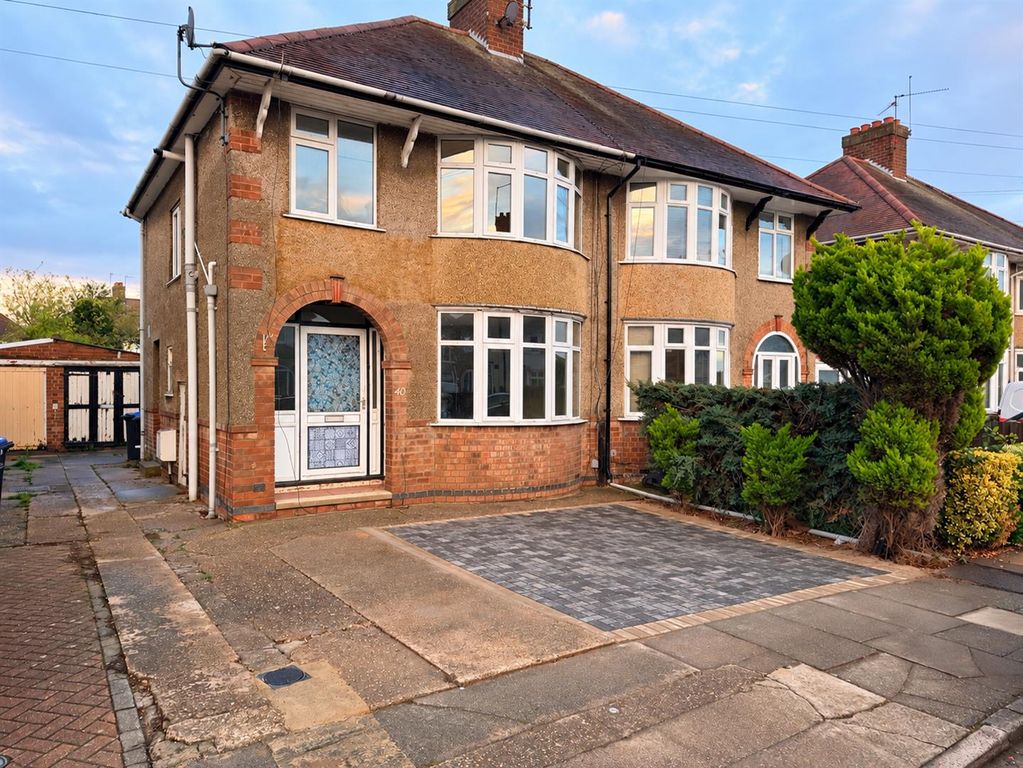 Property photo 1 of 7 Front.Png