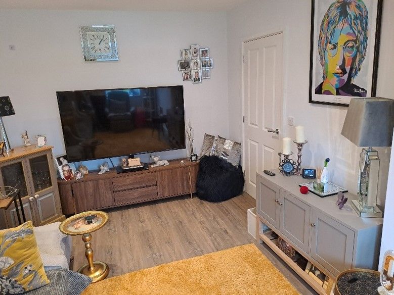 Property photo 3 of 18