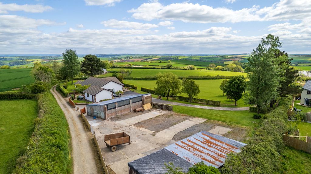 Property photo 3 of 20 Picture No. 10