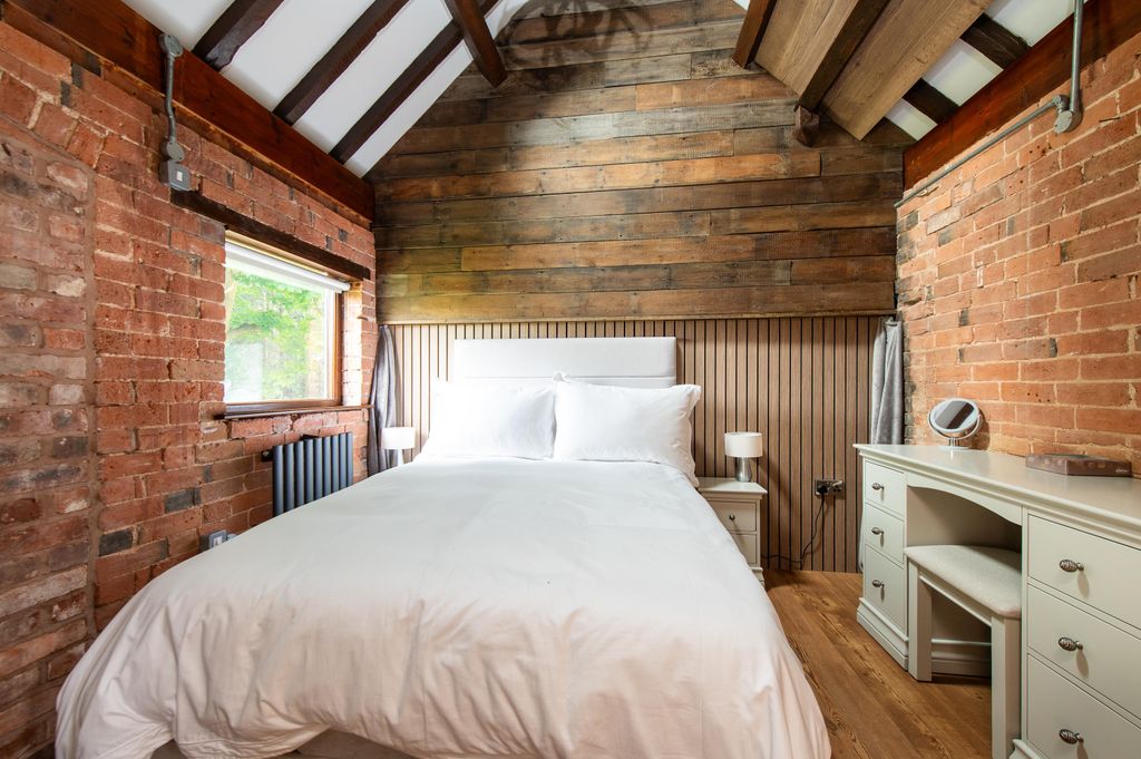 Additional image 28 of 11 bed farm for saleKings Lane, Snitterfield, Stratford-Upon-Avon, Warwickshire CV37.