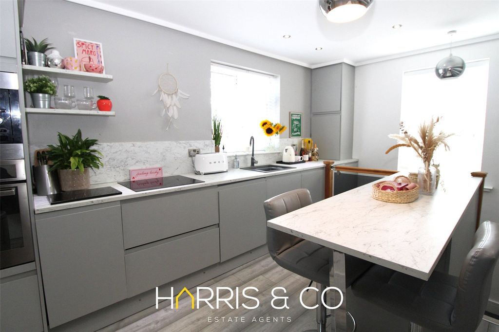Property photo 1 of 16 Picture No. 01