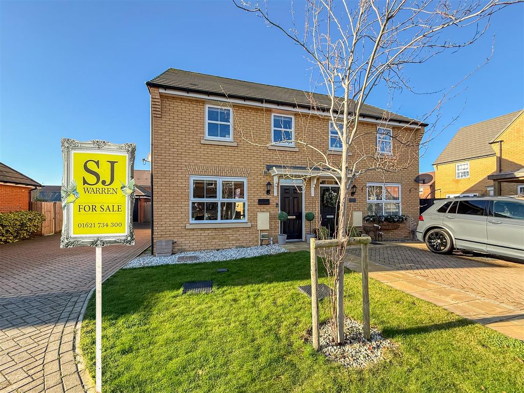 Property photo 1 of 18 Front