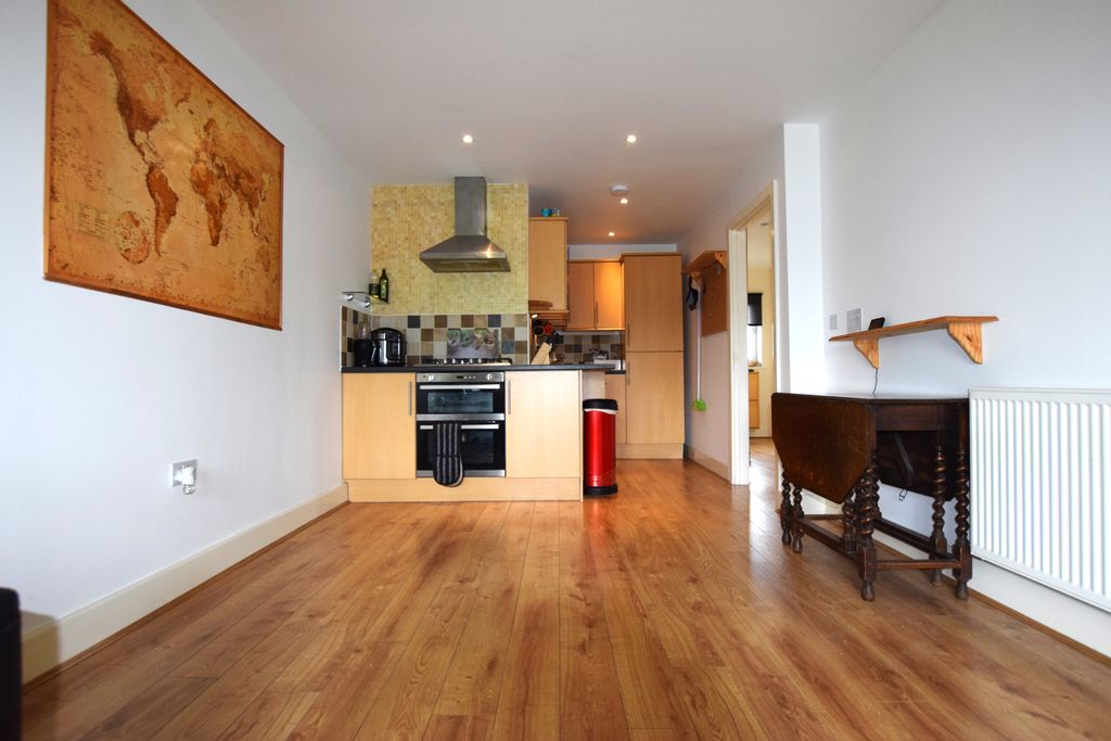 Property photo 2 of 6