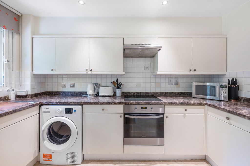 Property photo 2 of 14 Kitch 1