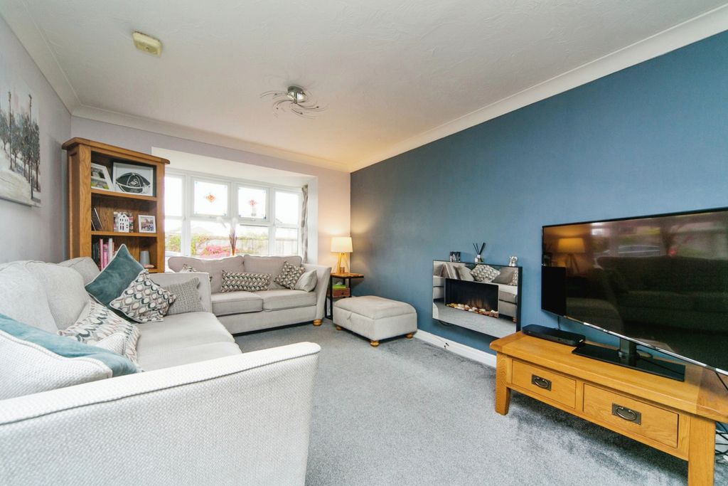 Property photo 2 of 17 Photography