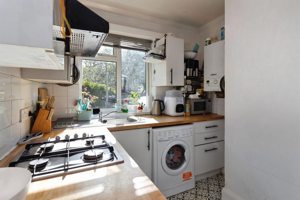 Property photo 3 of 19