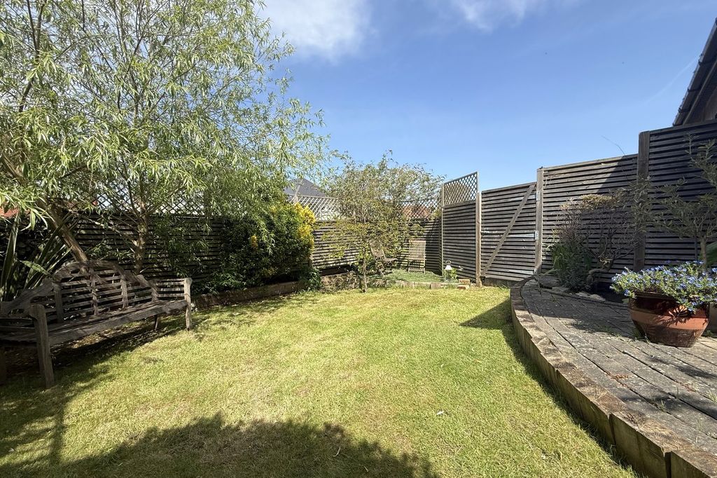 Property photo 3 of 20
