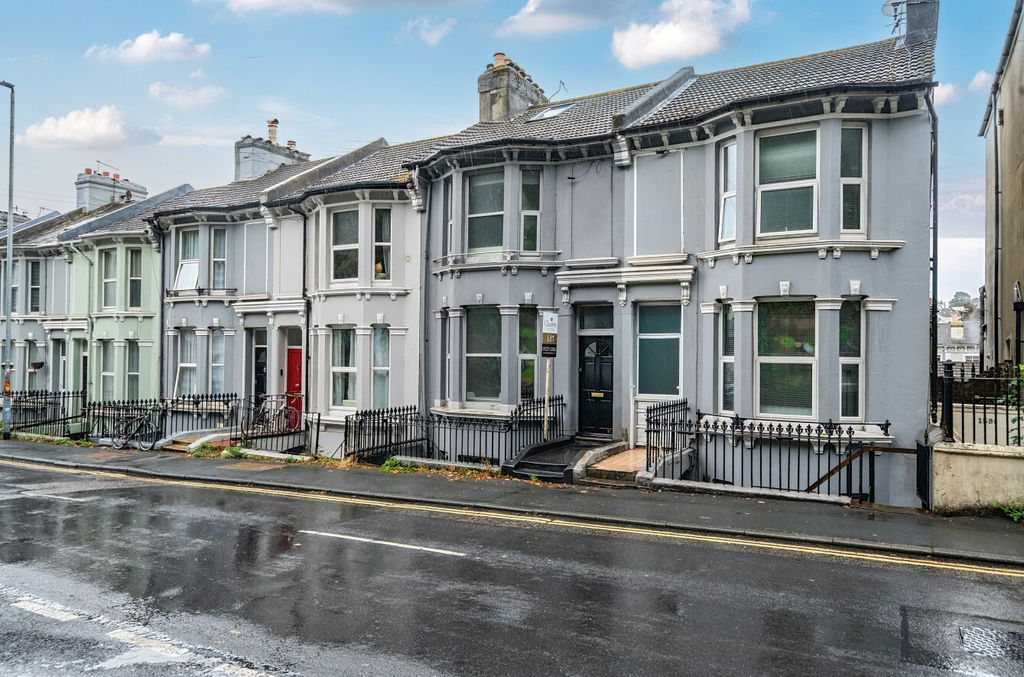 Property photo 1 of 18 1520722-2-1A08129...