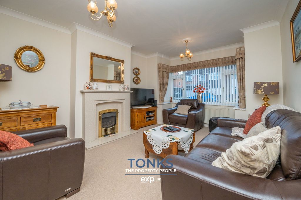 Property photo 3 of 24