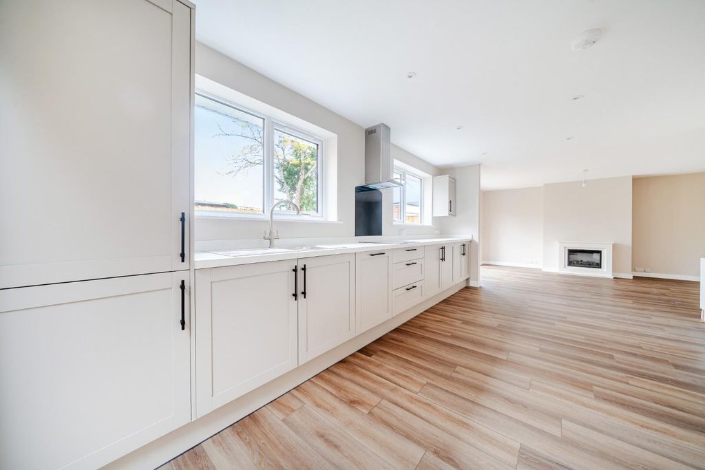 Property photo 3 of 16 12-1372599-12-68F9E8Ec35637-12.Jpg