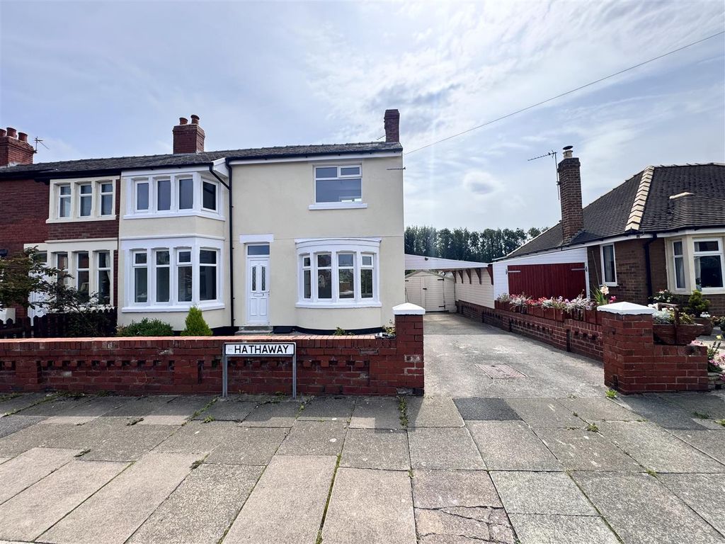 Property photo 1 of 14 External