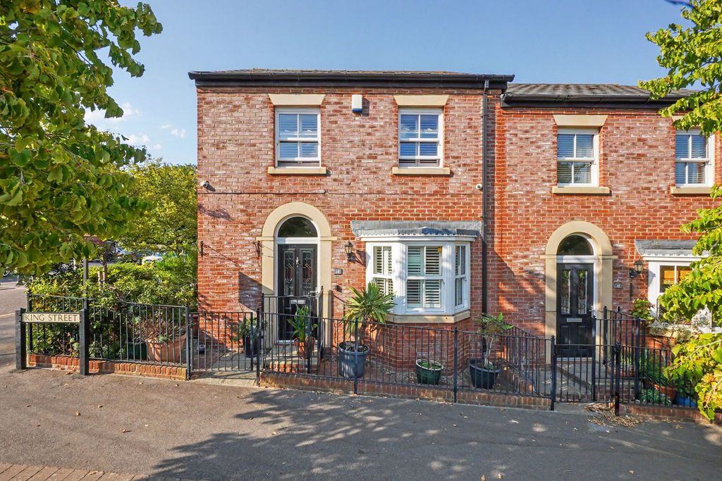 Property photo 1 of 60