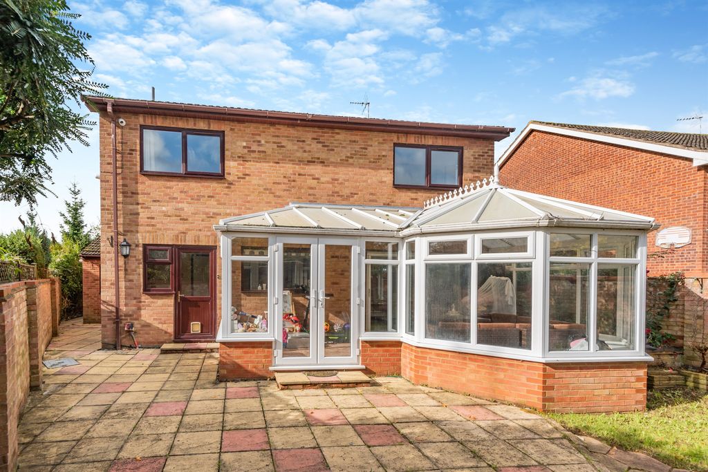 Property photo 2 of 16