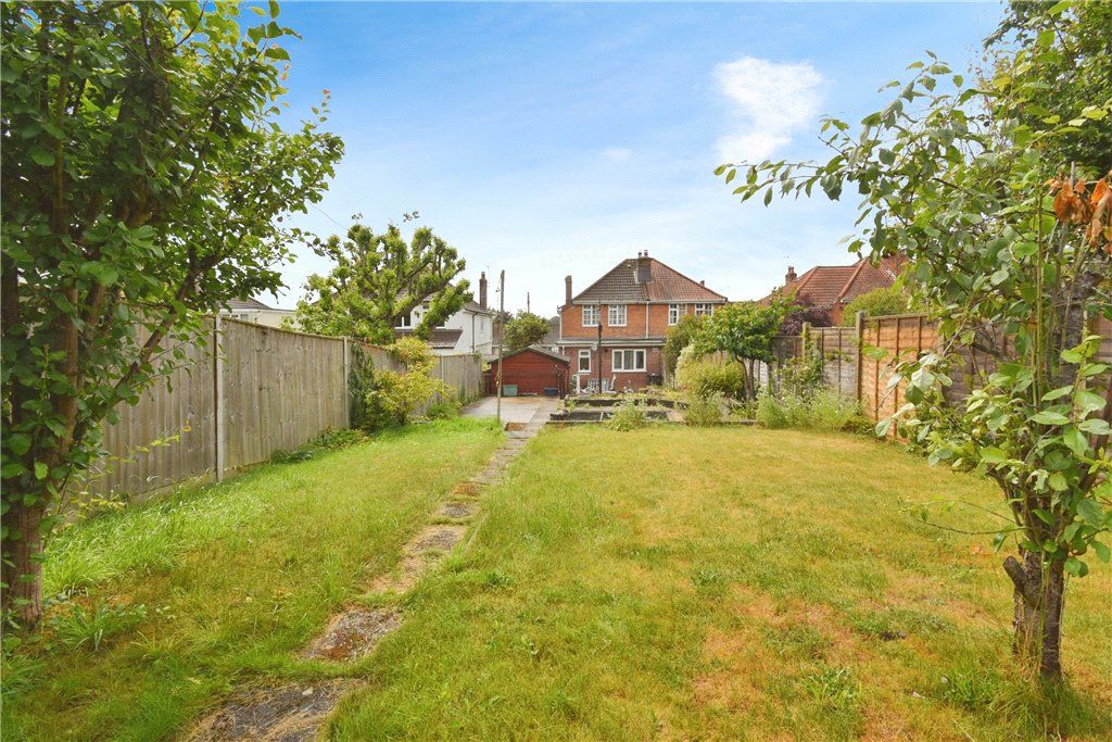 Property photo 2 of 16 Picture No. 18