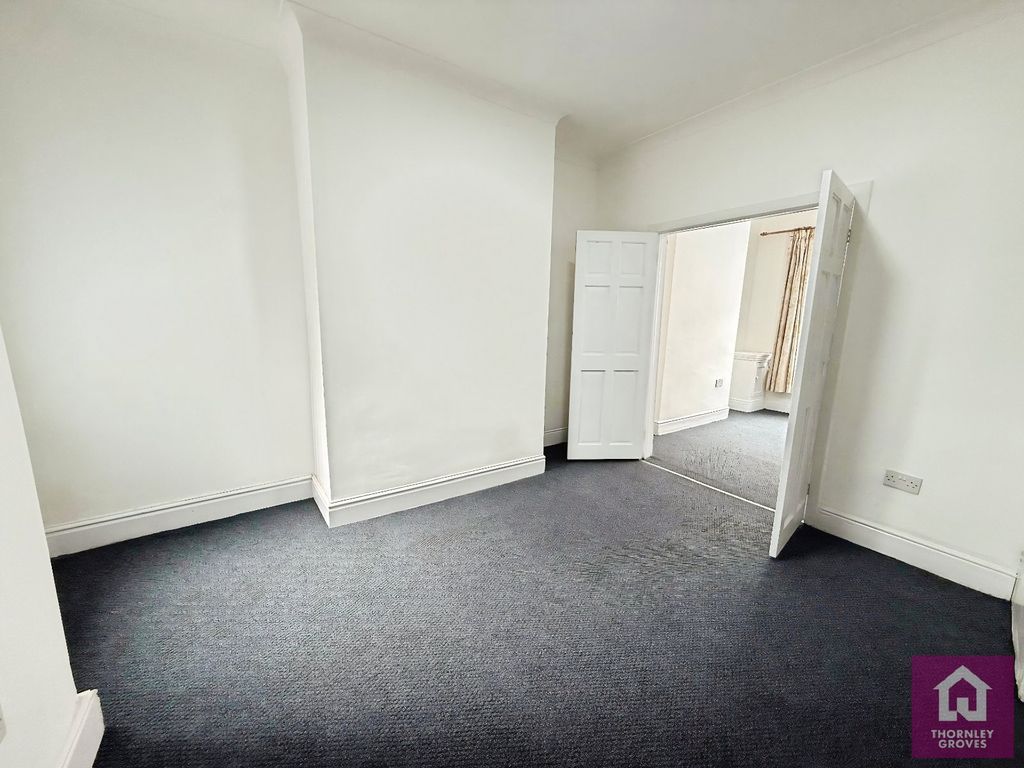 Property photo 3 of 13 Picture No. 11