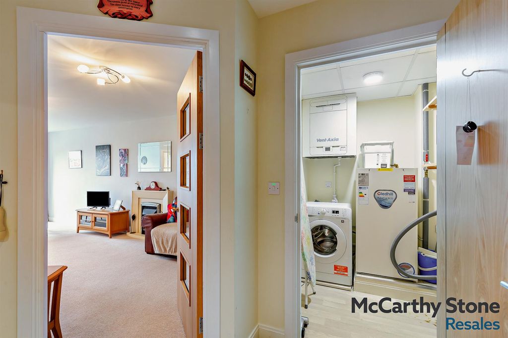 Additional image 7 of 1 bed flat for saleBlake Court, Northgate, Bridgwater TA6