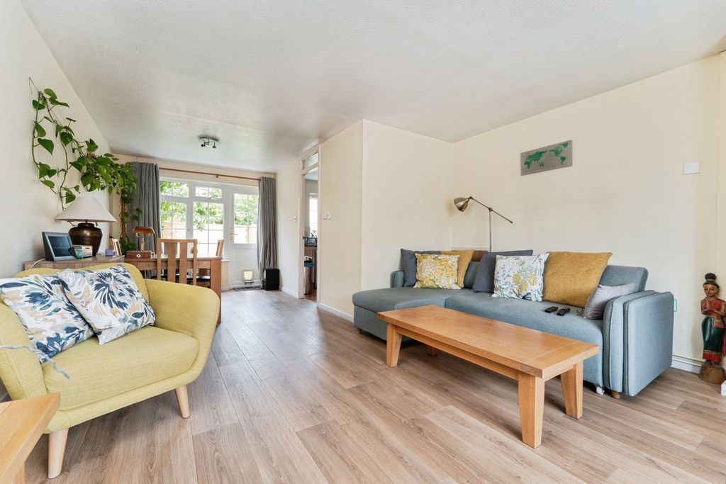 Property photo 2 of 19 Pbox-Img.Jpg