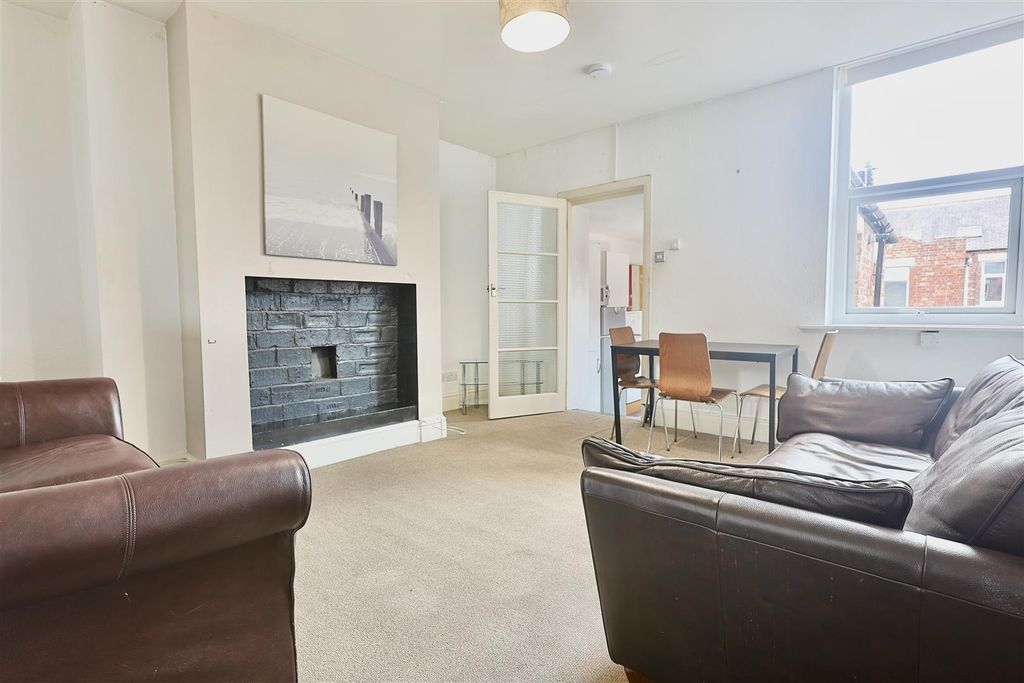 Property photo 1 of 10 7C91F0B3-A2Bc-4565-84CE-D44F605Da585_1_201_A.Jpeg