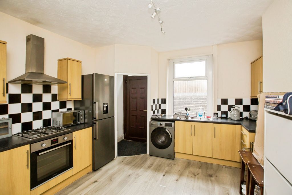 Property photo 3 of 18