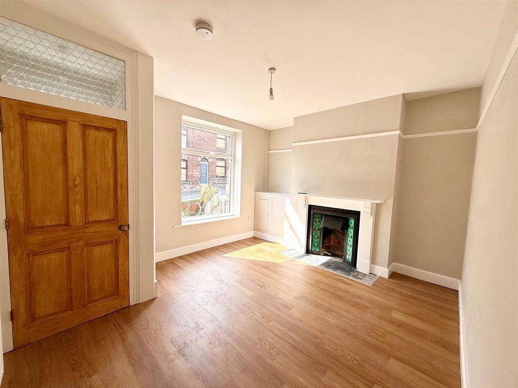Property photo 3 of 9