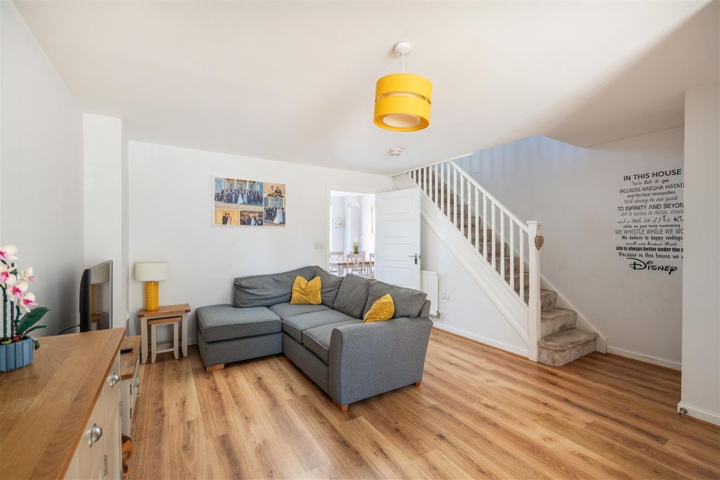 Property photo 2 of 18 3 Brookfield Drive Internals-14.Jpg