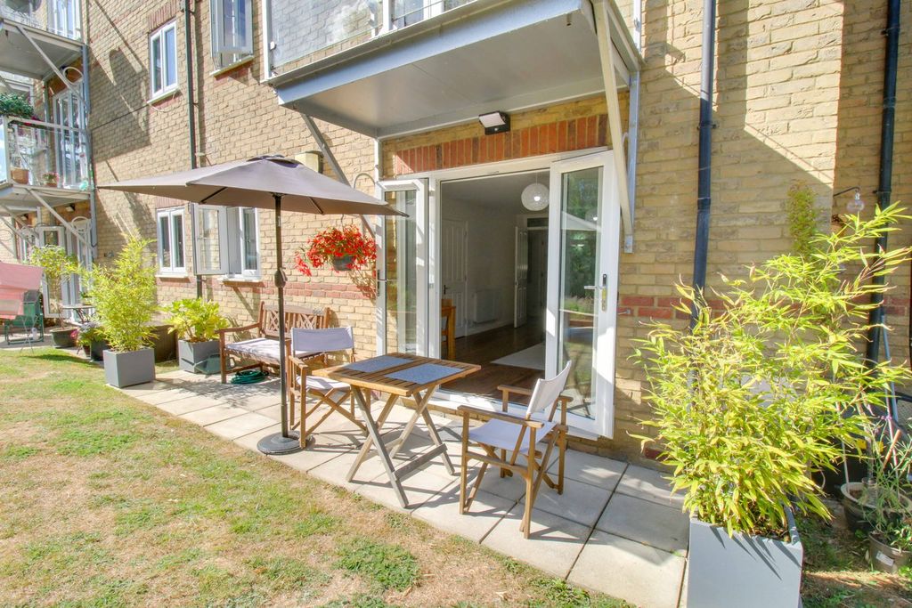 Property photo 3 of 14